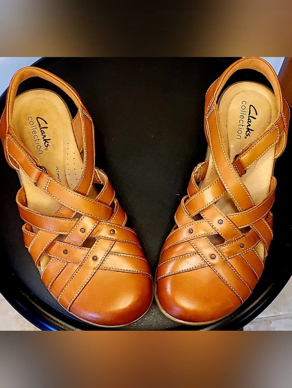 Clarks Women’s Tan Leather Woven Slip-On Clogs Size 7